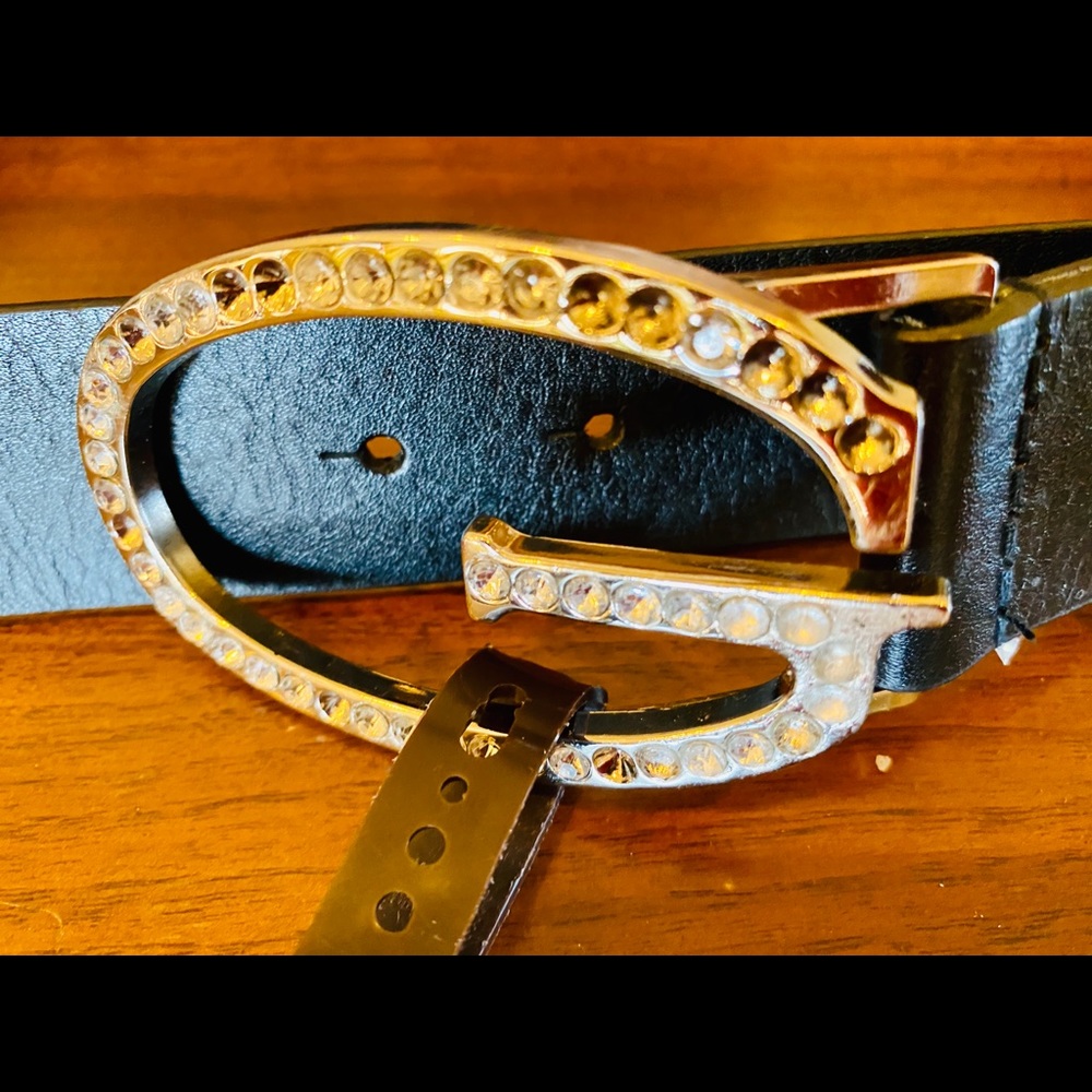 Guess belt